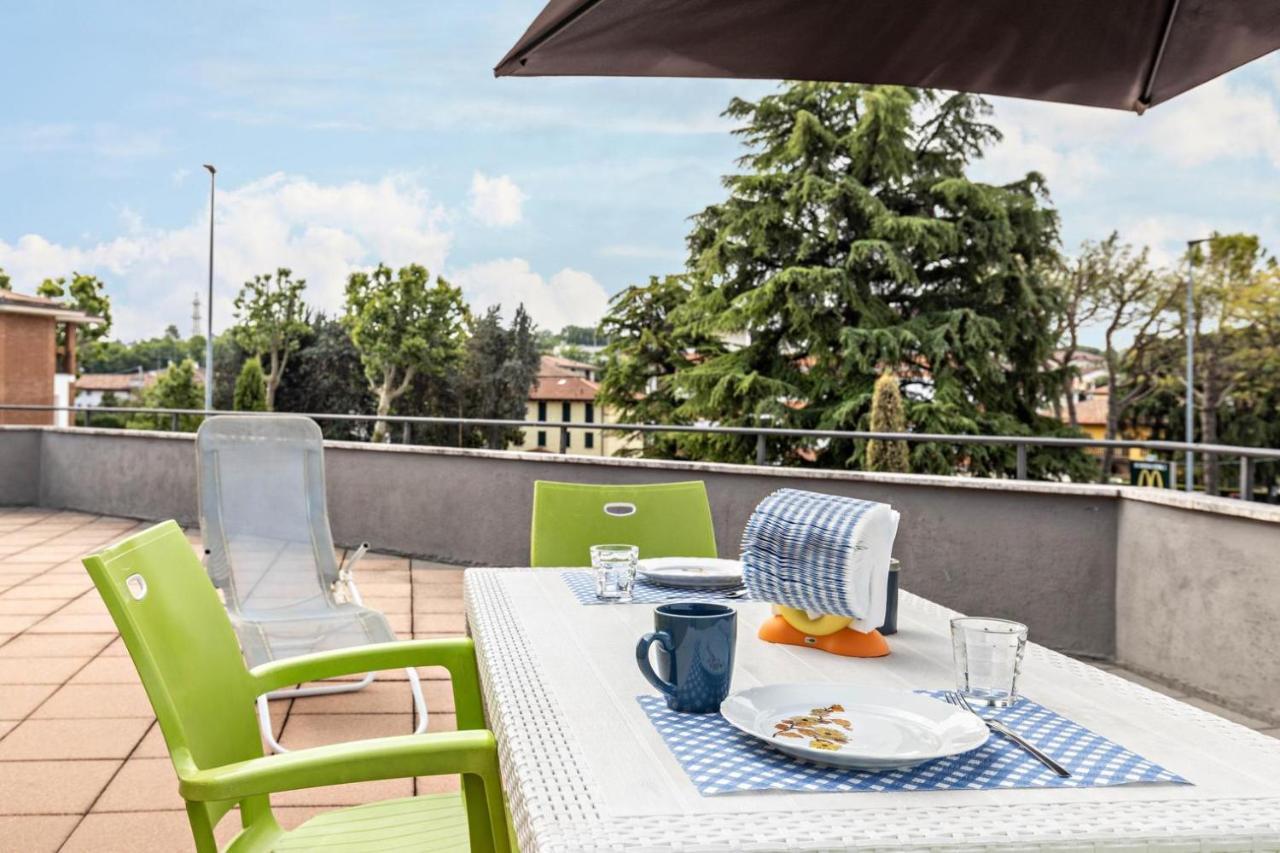 Apartamento La Terrazza Peschiera del Garda Exterior foto