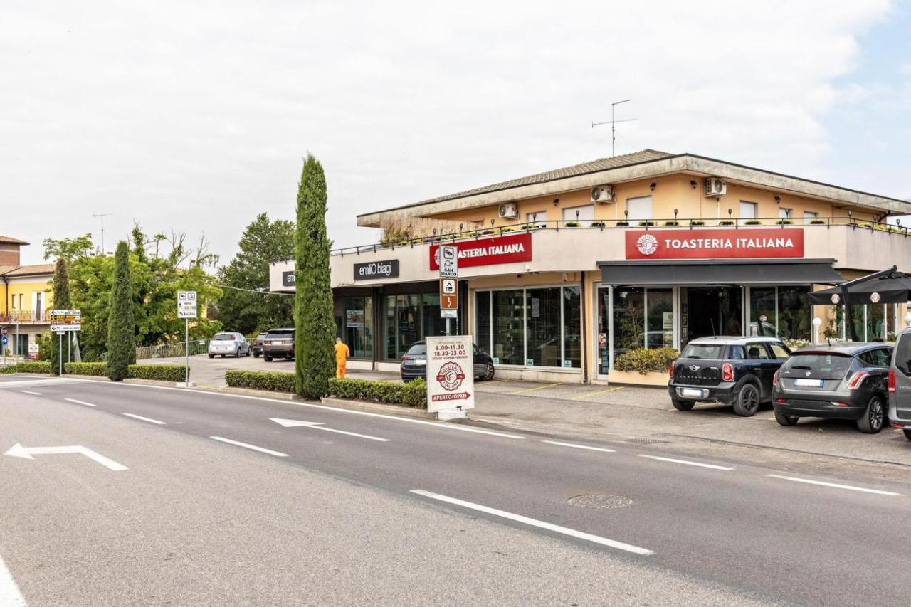 Apartamento La Terrazza Peschiera del Garda Exterior foto